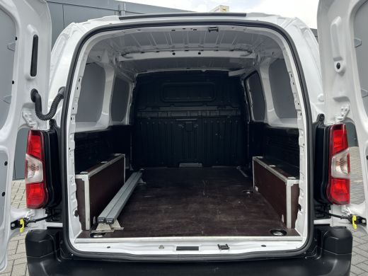 Opel Combo 1.5 BlueHDi 102 PK / L2H1 / FACELIFT MODEL !! / 25.517 KM / CAMERA / AIRCO / CRUISE / APPLE CARPL... ActivLease financial lease