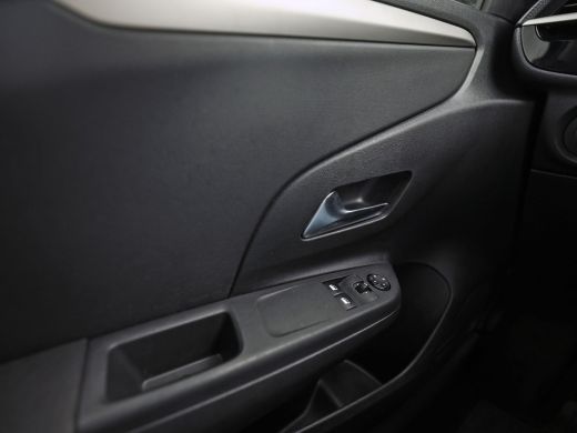 Opel Corsa 1.2 Sport (APPLE CARPLAY, GROOT NAVI, LANE ASSIST, SPORTSTOELEN, CRUISE, NIEUWSTAAT) ActivLease financial lease