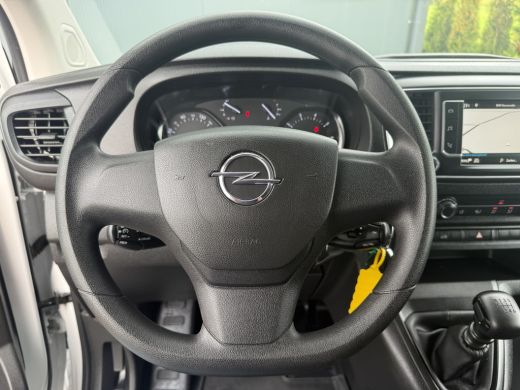 Opel Vivaro 2.0 CDTI 145 PK / L3H1 / 1e EIG. / AIRCO / CRUISE / CAMERA / NAVI / CARPLAY / 3-ZITS ActivLease financial lease