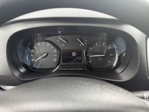 Opel Vivaro 2.0 CDTI 145 PK / L3H1 / 1e EIG. / AIRCO / CRUISE / CAMERA / NAVI / CARPLAY / 3-ZITS ActivLease financial lease