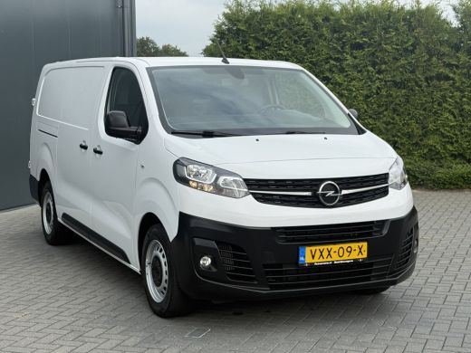 Opel Vivaro 2.0 CDTI 145 PK / L3H1 / 1e EIG. / AIRCO / CRUISE / CAMERA / NAVI / CARPLAY / 3-ZITS ActivLease financial lease