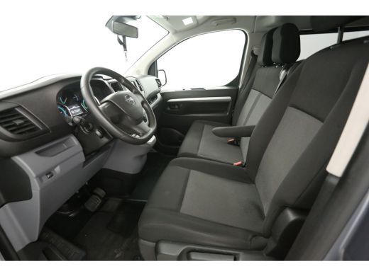 Opel Vivaro-e 75 kWh L2H1 | Snelladen | SOH 93% | DC | 6 Zits | Airco | Cruise | Carplay | 3 Zits | Parkeersens. ActivLease financial lease