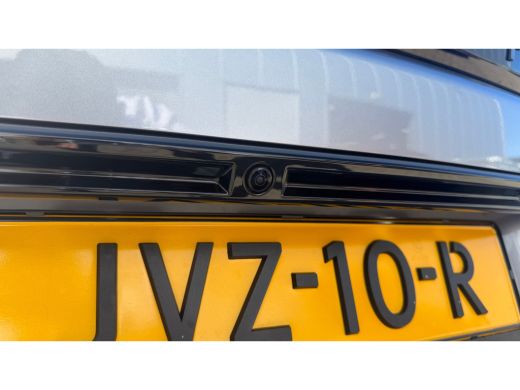 Peugeot 2008 1.2 HYBRID 145PK GT PACK AUTOMAAT / NAVI / LEDER / CLIMA / LED / PDC / 18" LMV / APPLE CARPLAY / ... ActivLease financial lease