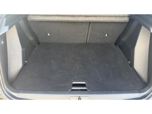 Peugeot 2008 1.2 HYBRID 145PK GT PACK AUTOMAAT / NAVI / LEDER / CLIMA / LED / PDC / 18" LMV / APPLE CARPLAY / ... ActivLease financial lease