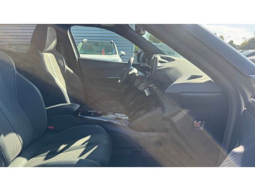 Peugeot 2008 1.2 HYBRID 145PK GT PACK AUTOMAAT / NAVI / LEDER / CLIMA / LED / PDC / 18" LMV / APPLE CARPLAY / ... ActivLease financial lease