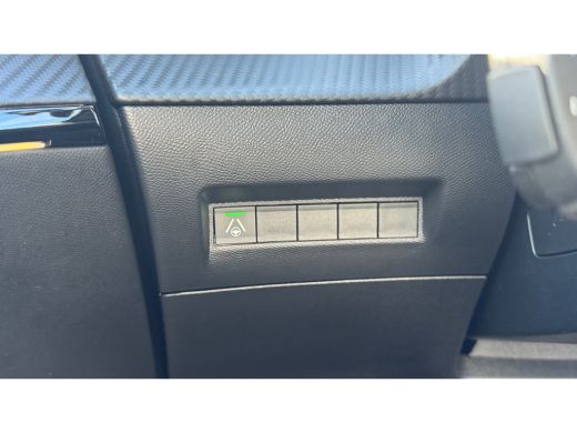Peugeot 2008 1.2 HYBRID 145PK GT PACK AUTOMAAT / NAVI / LEDER / CLIMA / LED / PDC / 18" LMV / APPLE CARPLAY / ... ActivLease financial lease