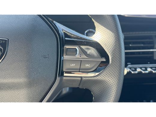 Peugeot 2008 1.2 HYBRID 145PK GT PACK AUTOMAAT / NAVI / LEDER / CLIMA / LED / PDC / 18" LMV / APPLE CARPLAY / ... ActivLease financial lease