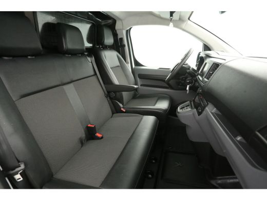 Peugeot e-Expert 75 kWh L2H1 | Snelladen | SOH 91% | Airco | Camera | Cruise | Carplay | 3 Zits | Trekhaak ActivLease financial lease
