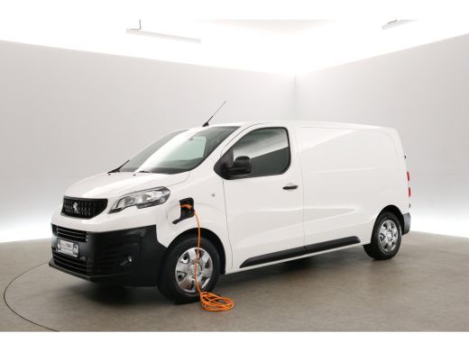 Peugeot e-Expert 75 kWh L2H1 | Snelladen | SOH 91% | Airco | Camera | Cruise | Carplay | 3 Zits | Trekhaak ActivLease financial lease