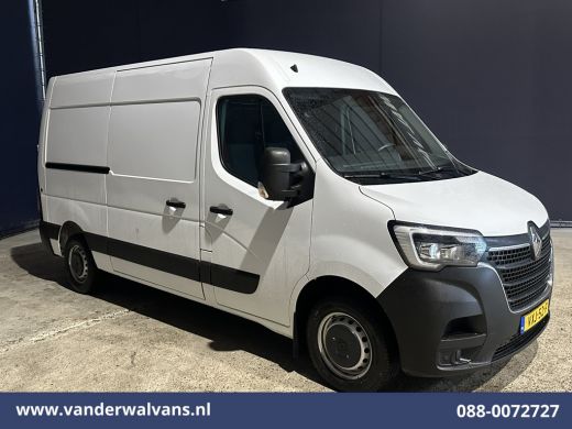Renault Master 2.3 dCi 136pk L2H2 Euro6 Airco | Navigatie | Camera | Cruisecontrol | LED | 2500kg Trekhaak Parke... ActivLease financial lease