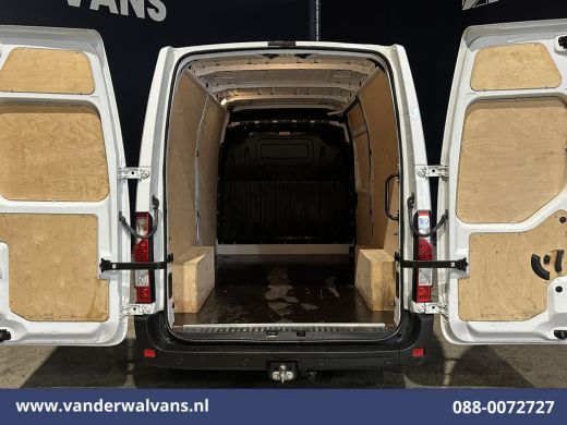 Renault Master 2.3 dCi 136pk L2H2 Euro6 Airco | Navigatie | Camera | Cruisecontrol | LED | 2500kg Trekhaak Parke... ActivLease financial lease