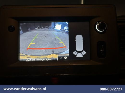 Renault Master 2.3 dCi 136pk L2H2 Euro6 Airco | Navigatie | Camera | Cruisecontrol | LED | 2500kg Trekhaak Parke... ActivLease financial lease