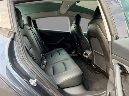 Tesla Model 3 Long Range AWD 75 kWh SOH 92% | Orig. Trekhaak | Autopilot | 1e Eigenaar | NL Auto | 3 Fase | Sto... ActivLease financial lease