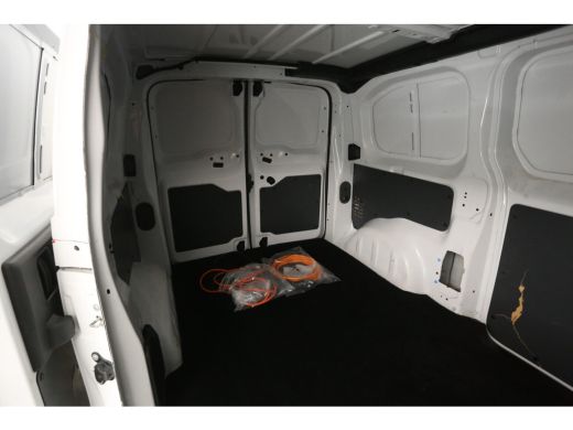 Toyota ProAce 75 kWh L2H1 Long Range | Snelladen | SOH 99% | Airco | Cruise | 3 Zits | Carplay | Parkeersens. ActivLease financial lease