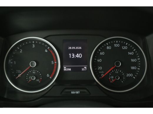Volkswagen Crafter 2.0 TDI 140PK L3H2 | Airco | Cruise | Carplay | Navi | Parkeersensoren ActivLease financial lease