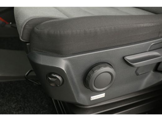 Volkswagen Crafter 2.0 TDI 140PK L3H2 | Airco | Cruise | Carplay | Navi | Parkeersensoren ActivLease financial lease