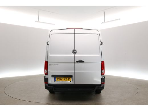 Volkswagen Crafter 2.0 TDI 140PK L3H2 | Airco | Cruise | Carplay | Navi | Parkeersensoren ActivLease financial lease