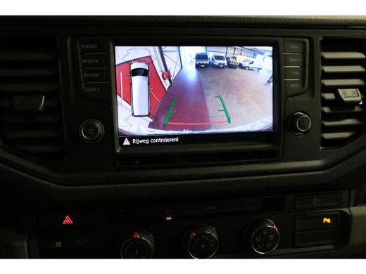 Volkswagen Crafter 2.0 TDI AUTOMAAT L3H3 LAADKLEP EN TREKHAAK ActivLease financial lease
