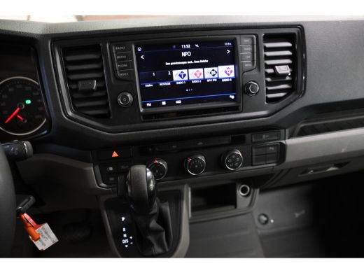 Volkswagen Crafter 2.0 TDI AUTOMAAT L3H3 LAADKLEP EN TREKHAAK ActivLease financial lease