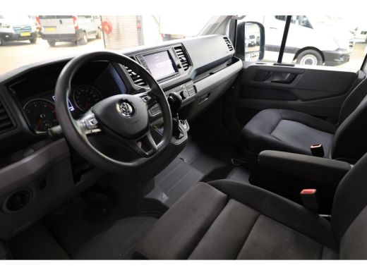 Volkswagen Crafter 2.0 TDI AUTOMAAT L3H3 LAADKLEP EN TREKHAAK ActivLease financial lease
