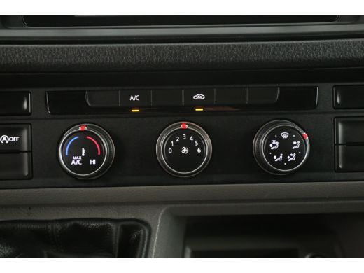 Volkswagen Crafter 2.0 TDI L3H2 140PK | 3000kg Trekgew. | Airco | Cruise | 3 Zits | Parkeersensoren ActivLease financial lease