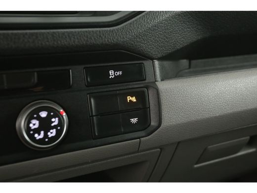 Volkswagen Crafter 2.0 TDI L3H2 140PK | 3000kg Trekgew. | Airco | Cruise | 3 Zits | Parkeersensoren ActivLease financial lease
