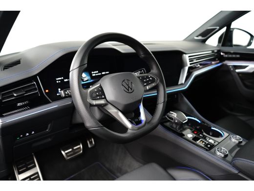 Volkswagen Touareg 3.0 TSi eHybrid 4MOTION 460 pk R-line | Trekhaak elek. uitklapbaar | Panorama-dak | 22 inch LM-Ve... ActivLease financial lease