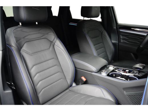 Volkswagen Touareg 3.0 TSi eHybrid 4MOTION 460 pk R-line | Trekhaak elek. uitklapbaar | Panorama-dak | 22 inch LM-Ve... ActivLease financial lease