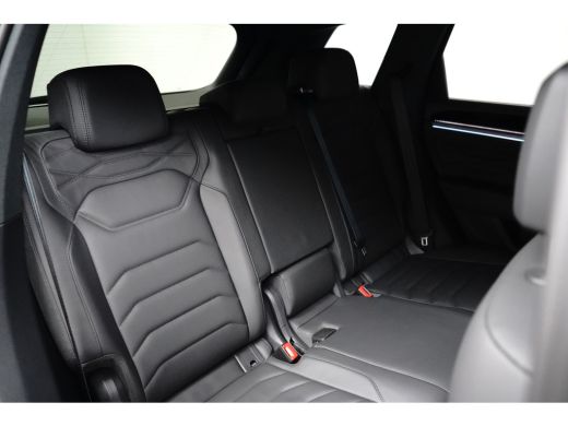 Volkswagen Touareg 3.0 TSi eHybrid 4MOTION 460 pk R-line | Trekhaak elek. uitklapbaar | Panorama-dak | 22 inch LM-Ve... ActivLease financial lease