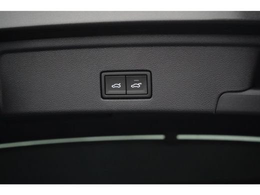 Volkswagen Touareg 3.0 TSi eHybrid 4MOTION 460 pk R-line | Trekhaak elek. uitklapbaar | Panorama-dak | 22 inch LM-Ve... ActivLease financial lease