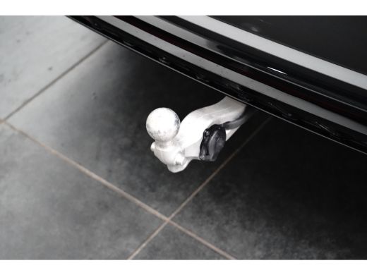 Volkswagen Touareg 3.0 TSi eHybrid 4MOTION 460 pk R-line | Trekhaak elek. uitklapbaar | Panorama-dak | 22 inch LM-Ve... ActivLease financial lease