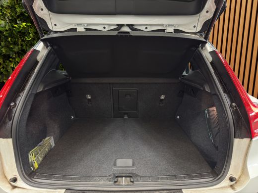 Volvo  XC40 1.5 T5 Recharge R-Design ActivLease financial lease