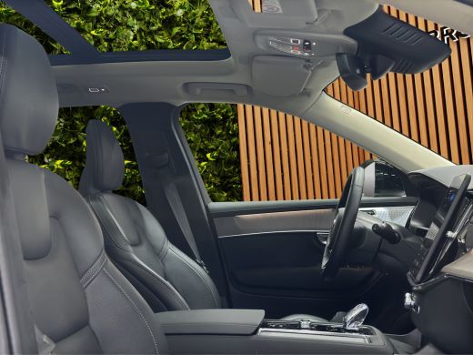 Volvo  XC90 2.0 T8 Plug-in hybrid AWD Ultra Dark Pano | Stoelmassage | Luchtvering | Head-up| ActivLease financial lease