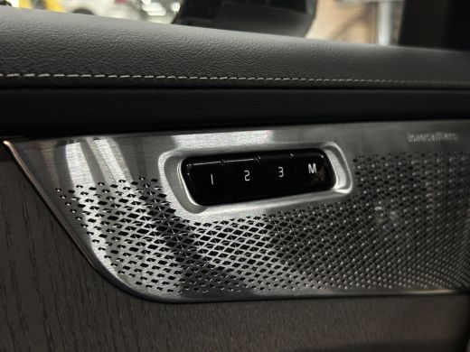 Volvo  XC90 2.0 T8 Plug-in hybrid AWD Ultra Dark Pano | Stoelmassage | Luchtvering | Head-up| ActivLease financial lease