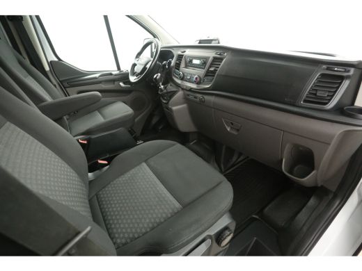 Ford Transit Custom 2.0 TDCI L2H2 | Dubbele Cabine | Airco | Cruise | 2800KG Trekgew. | Trekhaak | Parkeersens. ActivLease financial lease