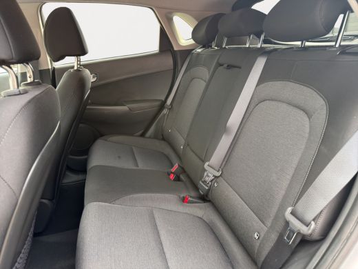 Hyundai Kona EV Pure 64 kWh | Apple Carplay/Android Auto | Camera | Stoelverwarming | Cruise Control | ActivLease financial lease