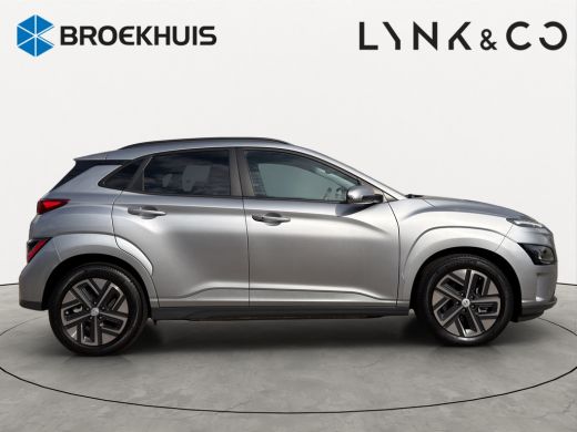 Hyundai Kona EV Pure 64 kWh | Apple Carplay/Android Auto | Camera | Stoelverwarming | Cruise Control | ActivLease financial lease