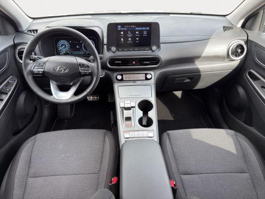 Hyundai Kona EV Pure 64 kWh | Apple Carplay/Android Auto | Camera | Stoelverwarming | Cruise Control | ActivLease financial lease
