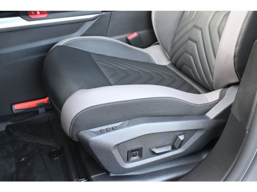 Jeep Compass First Edition 74 kWh 100%SOH! Tot 8 Jaar Garantie! | Premium + Convenience Pack | Warmtepomp | El... ActivLease financial lease