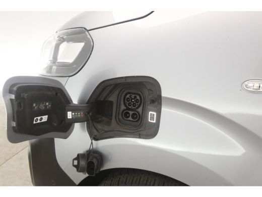 Opel Vivaro-e L2H1 75 kWh L2H1 | Snelladen | SOH 91% | Airco | Cruise | Camera | Carplay | Navi | Parkeersens. ActivLease financial lease