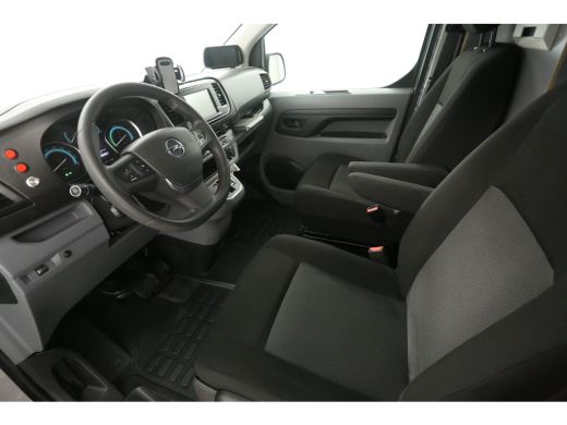 Opel Vivaro-e L2H1 75 kWh L2H1 | Snelladen | SOH 91% | Airco | Cruise | Camera | Carplay | Navi | Parkeersens. ActivLease financial lease