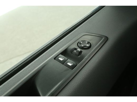 Toyota ProAce 2.0 D-4D 145PK L2H1 | Airco | Cruise | Carplay | 3 Zits | Parkeersens. ActivLease financial lease