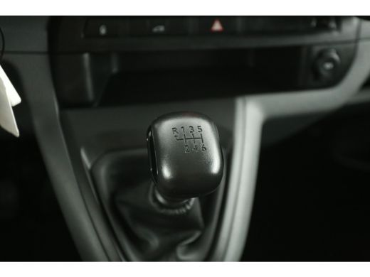 Toyota ProAce 2.0 D-4D 145PK L2H1 | Airco | Cruise | Carplay | 3 Zits | Parkeersens. ActivLease financial lease