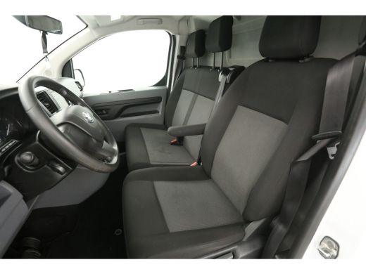 Toyota ProAce 2.0 D-4D 145PK L2H1 | Airco | Cruise | Carplay | 3 Zits | Parkeersens. ActivLease financial lease