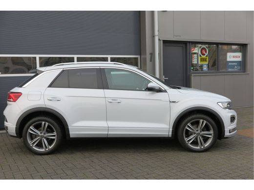 Volkswagen T-Roc 1.5 TSI 150pk DSG Sport Business R-Line Keyless, LED,Camera, Virtual cockpit,Navigatie, Stoelverw... ActivLease financial lease