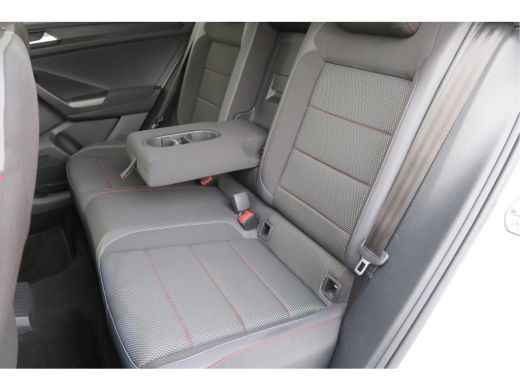 Volkswagen T-Roc 1.5 TSI 150pk DSG Sport Business R-Line Keyless, LED,Camera, Virtual cockpit,Navigatie, Stoelverw... ActivLease financial lease