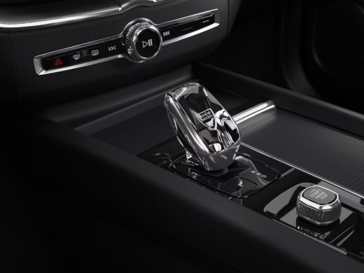 Volvo  XC60 2.0 T8 Plug-in hybrid AWD Ultra Dark Exec. Ed. | Achterbank verwarmd | Bowers & Wilkins audiosyst... ActivLease financial lease