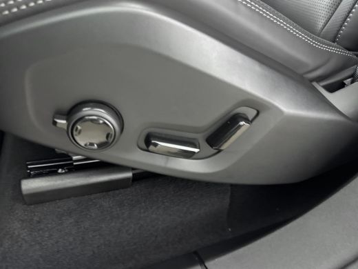Volvo  XC90 Ultra Black Edition Recharge Plug-In Hybrid AWD | Luchtvering | Bower & Wilkins | Panoramadak | 2... ActivLease financial lease