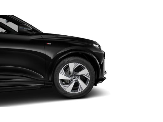 Audi Q6 e-tron S edition | Adaptive air suspension | Adaptive cruise control | Audi sound system ActivLease financial lease