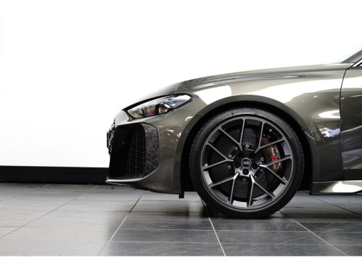 Audi RS5 Avant e-hybrid 470 kW / 639 PK | Keramische Remmen | Carbon In&Exterieur | Panorama dak | Stoelve... ActivLease financial lease